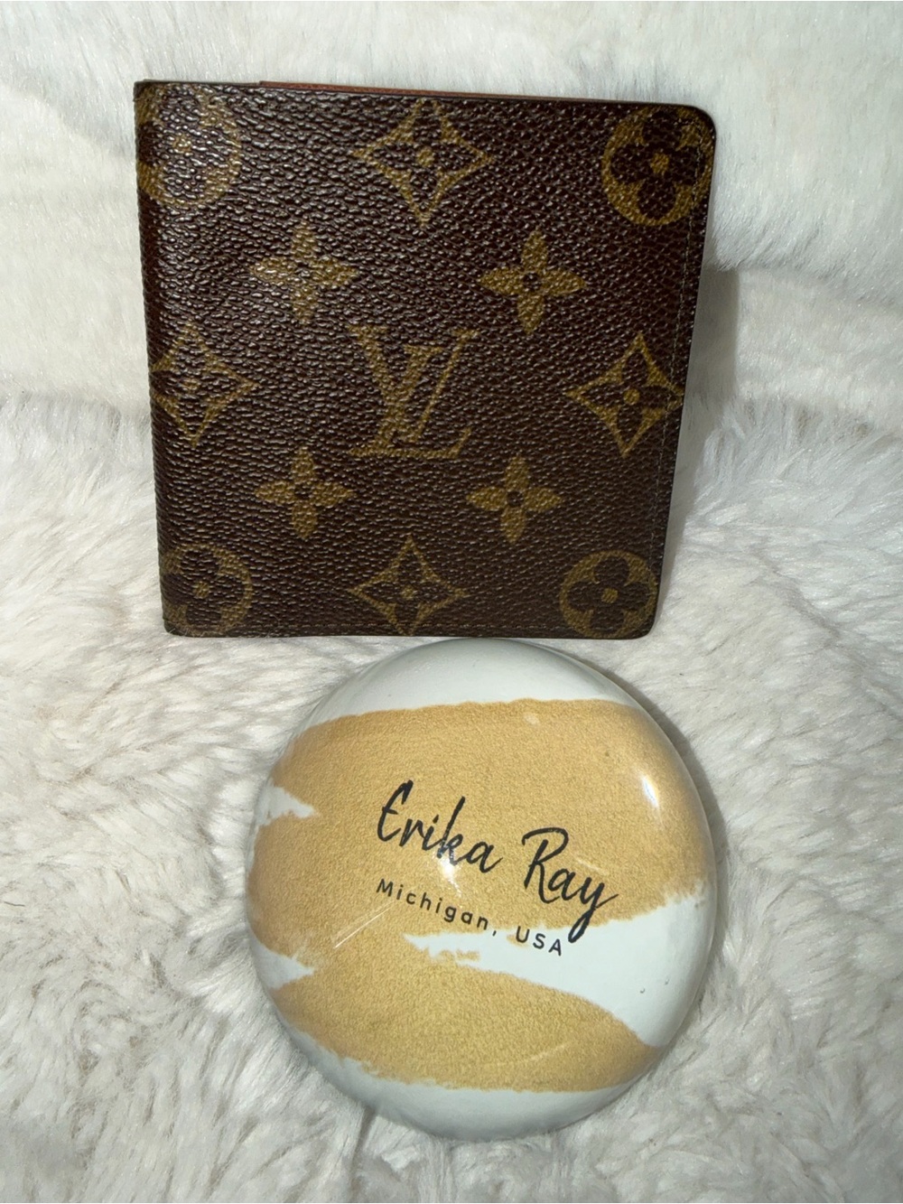 Louis Vuitton Monogram Bifold Wallet- GOOD CONDITION